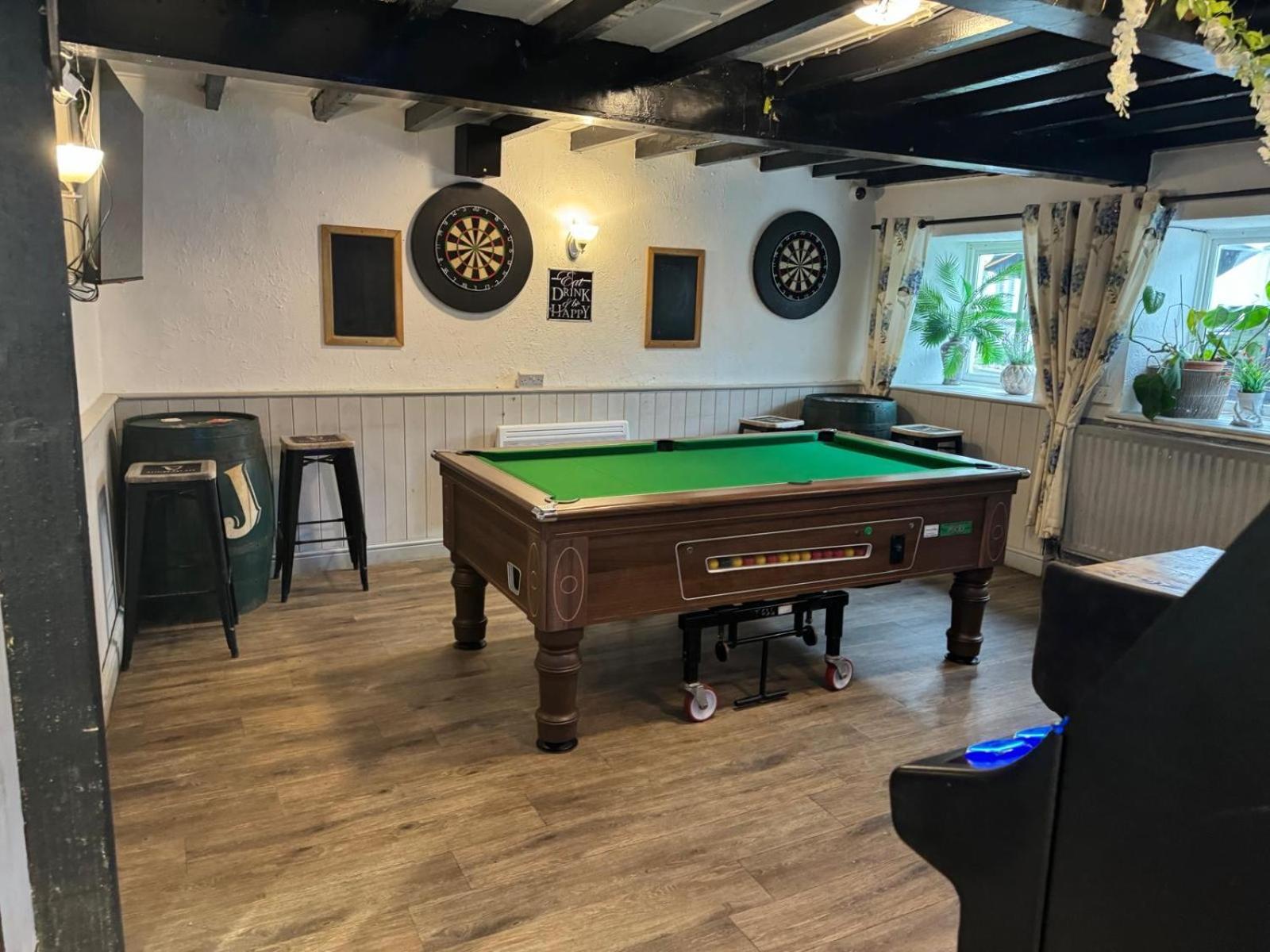 The Eagles Inn Rhayader Exterior foto